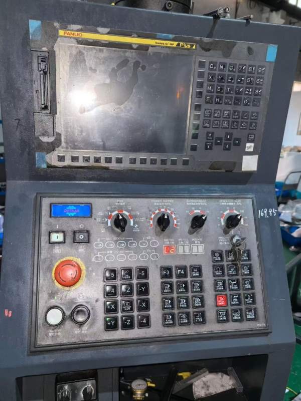 2518龙门，BT50主轴，中心出水，刀库，高配阿尔发驱动.