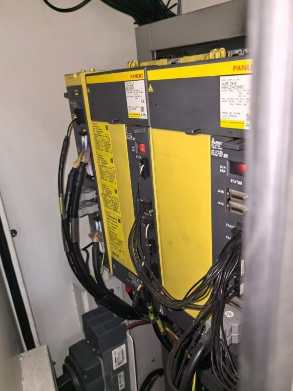 2518龙门，BT50主轴，中心出水，刀库，高配阿尔发驱动.