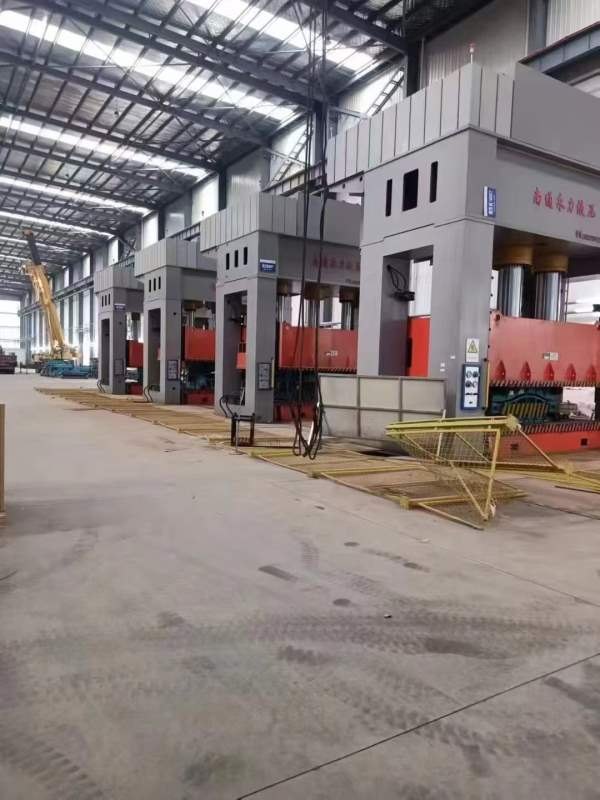 1，安装未用，2300吨框架液压机，移动工作台，多点顶.