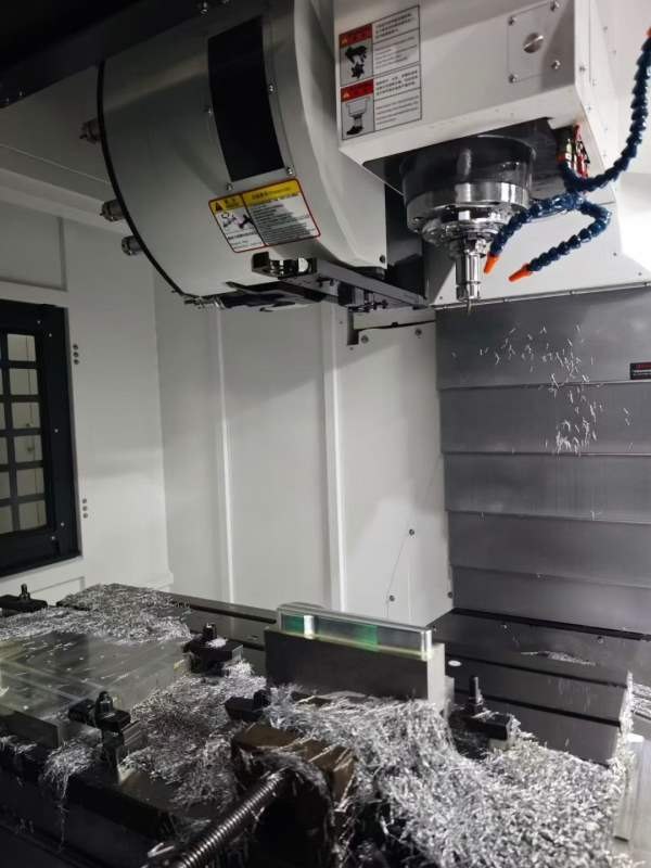 1160还有几台，全部带着主轴中心出水，好品质，模具产.