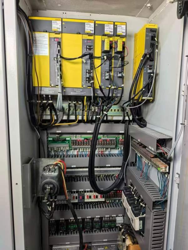 辛辛那提CFV1100重型加工中心系统发那科0i-MF PLus  1.