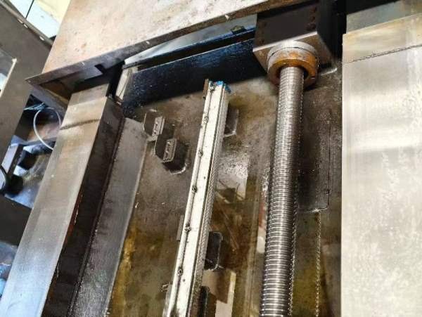 仓库到货一台道斯丽驰110数控镗床发那科系统a法驱动带.