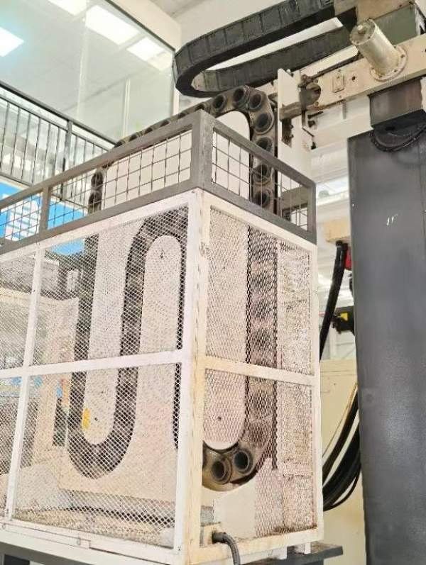 仓库到货一台道斯丽驰110数控镗床发那科系统a法驱动带.