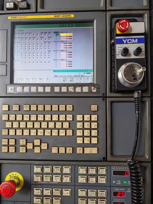 台湾机王，永进1米立加，型号NCV102A，发那科MXP-200F.