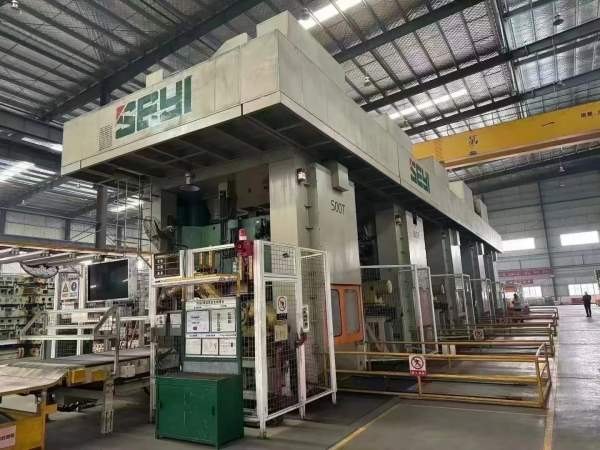 工厂在位少用协易1000吨冲压线5台，1000吨1台，800吨1.