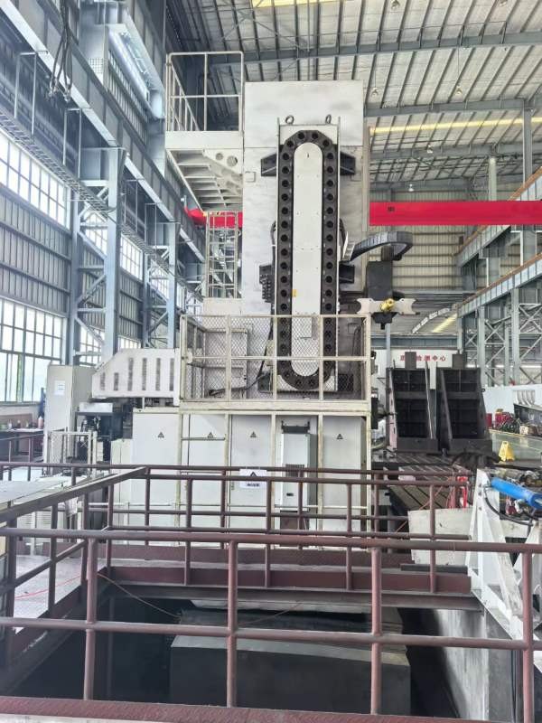 沈阳数控落地式铣镗床：型号FBC200r(沈阳机床)系统 84.