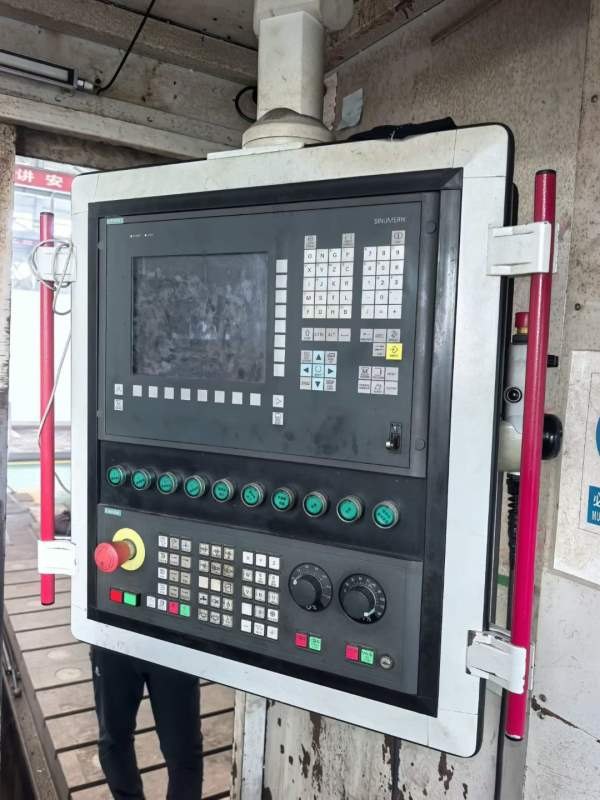 沈阳数控落地式铣镗床：型号FBC200r(沈阳机床)系统 84.