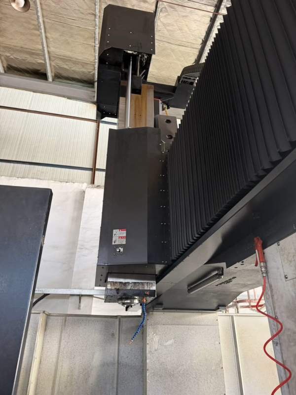 新定台群4030龙门加工中心，工作台2米4米，门宽3米，.
