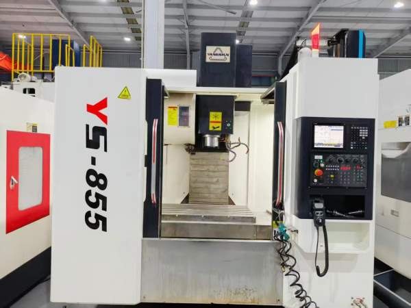 新到一台2023年阳顺YS-855加工中心，三菱M80系统，台.