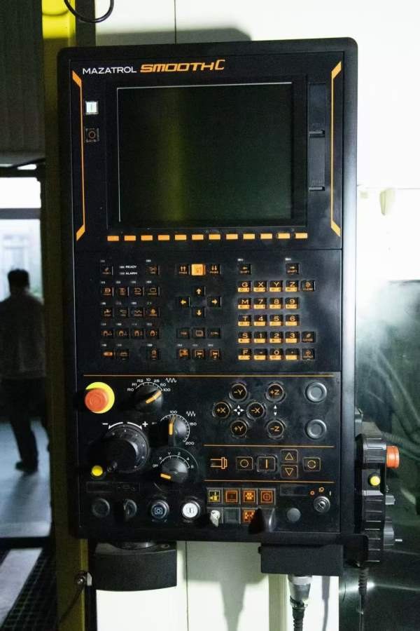 马扎克VCN-430AL立式加工中心X轴行程900mmY轴行程430m.