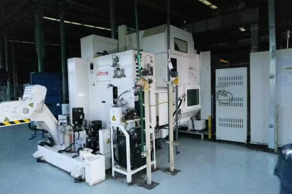 马扎克VCN-430AL立式加工中心X轴行程900mmY轴行程430m.
