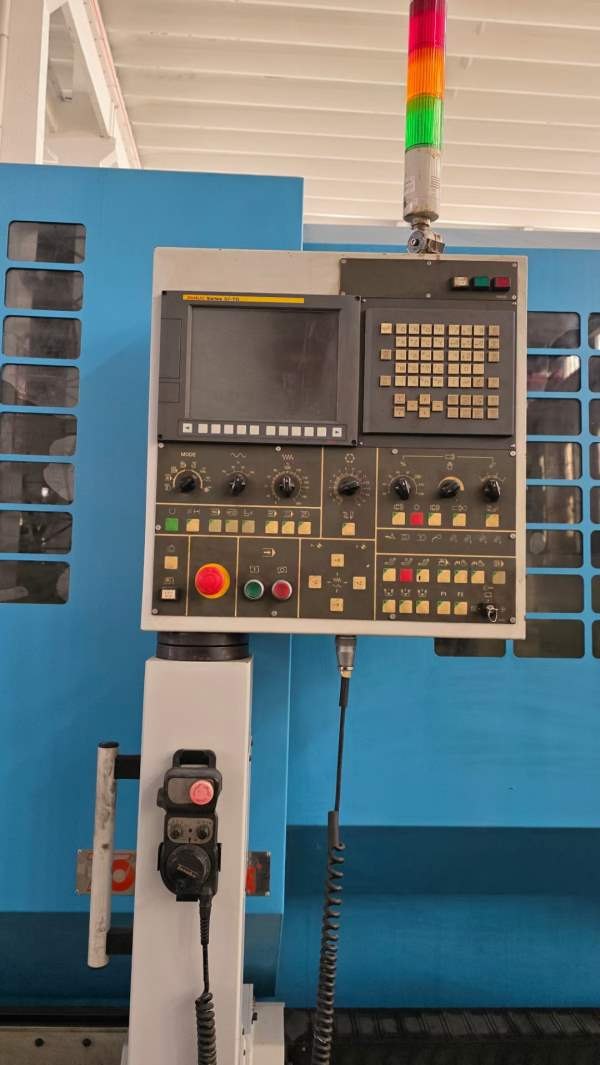 台湾原装立仲CNC-S50/3M重切削数控车床，24寸双液压卡.