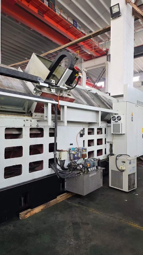 台湾原装立仲CNC-S50/3M重切削数控车床，24寸双液压卡.