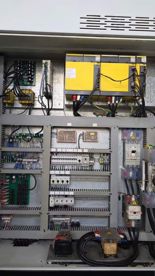 台湾原装立仲CNC-S50/3M重切削数控车床，24寸双液压卡.
