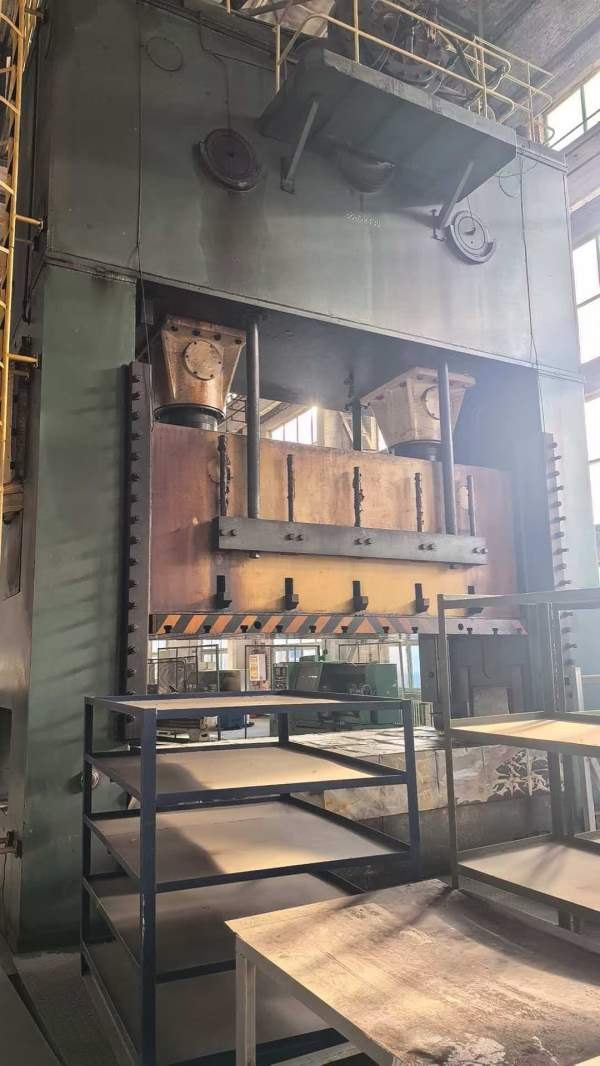 济南二机产J36-800，18004000台，前移工作台，谁能用.