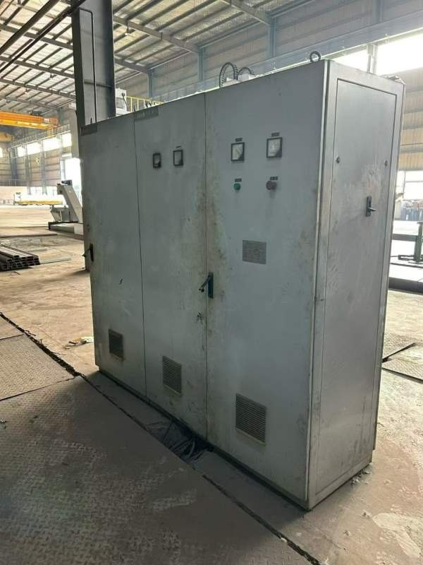 湖北沙洋5260双柱立车。加工直径6米。加工高度3.2米。.