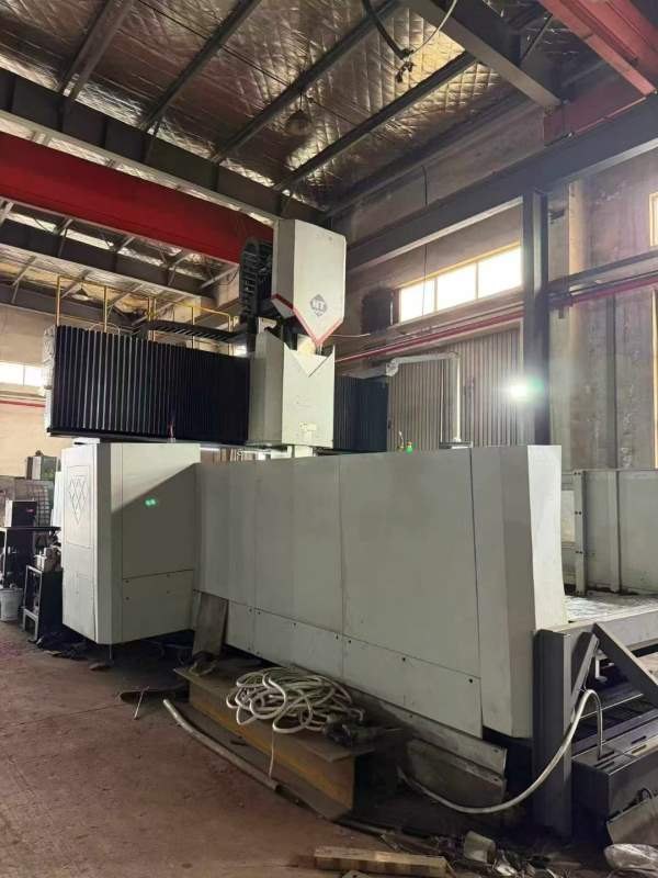 刚买下！海天GRU28龙门加工中心工作台尺寸mm门宽2.8m.