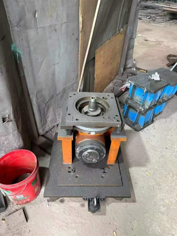刚买下！海天GRU28龙门加工中心工作台尺寸mm门宽2.8m.