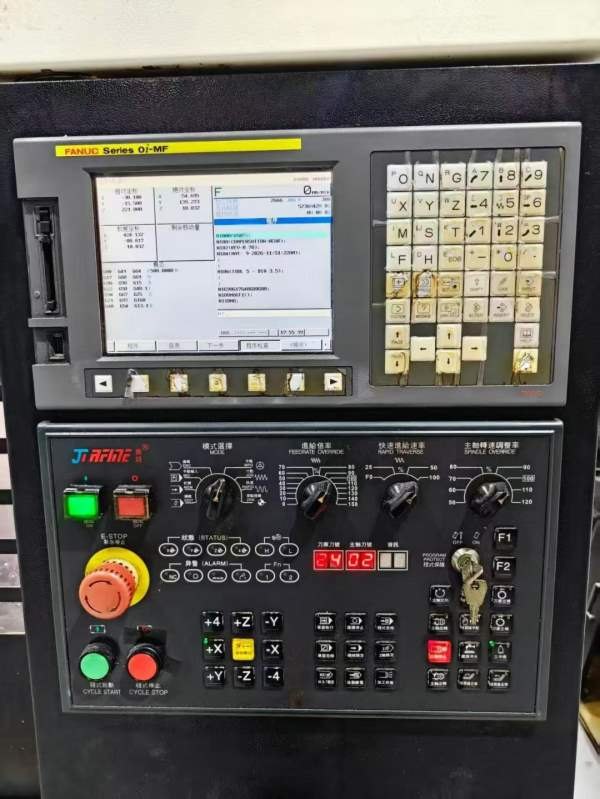 乔锋VH-85加工中心2017年发那科OI-MF1包系统，三轴线.