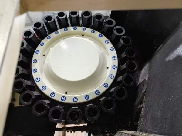 乔锋VH-85加工中心2017年发那科OI-MF1包系统，三轴线.
