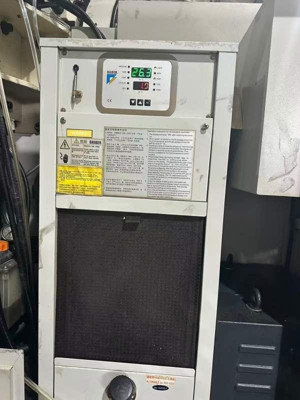 台湾凯伯CNV-900加工中心2016年发那科MF系统，台湾罗.