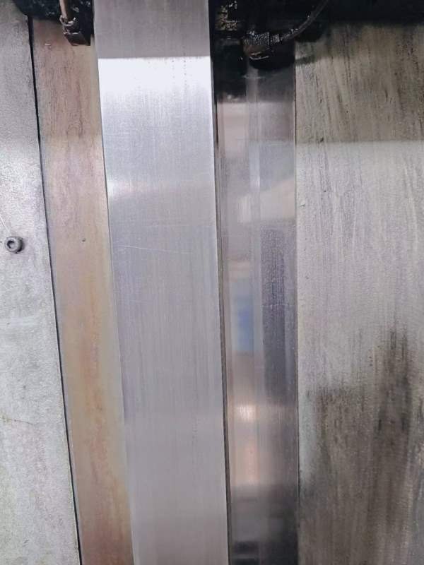 台湾大侨龙门加工中心：型号DWV3200工作台mm龙门宽240.