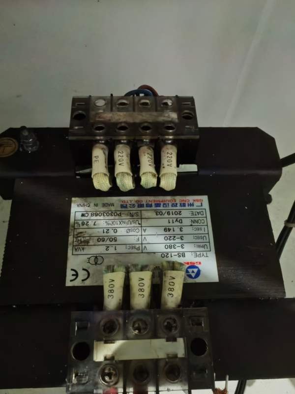 2019年浙江雨智CK6140数控车床，广数系统，带齿轮箱，.