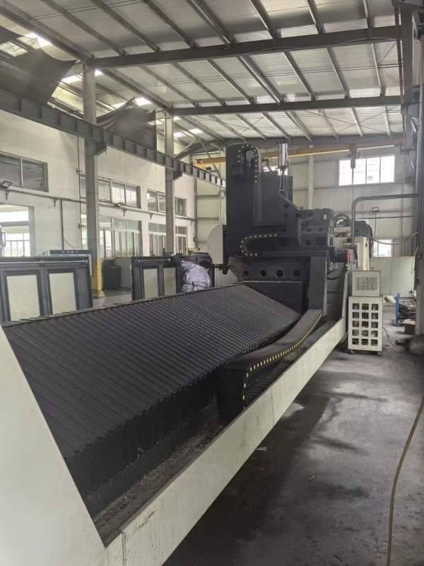 广东富大FMC-4500H型材机，法纳克MFplus系统，三轴线.