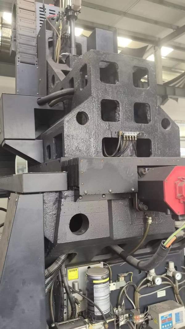 广东富大FMC-4500H型材机，法纳克MFplus系统，三轴线.
