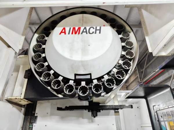 新到一台2021年克纳特1375加工中心，三菱M80系统，台.