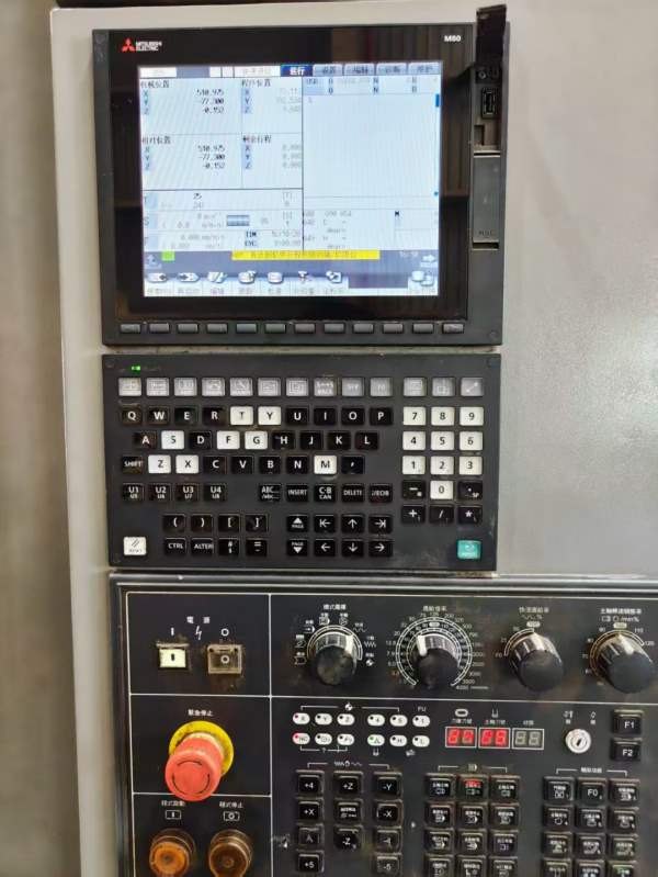 昆山阿尔法950加工中心，2022年进厂、三菱M80系统，台.