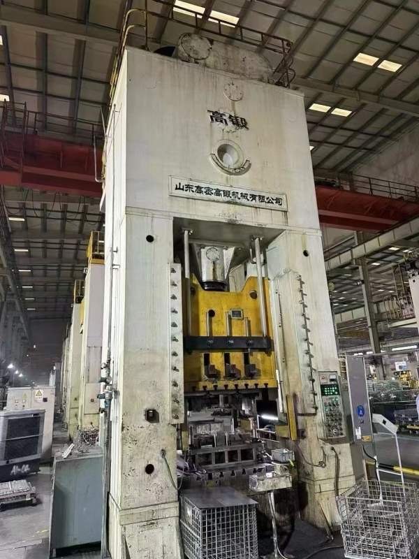 1台800，3台630需要的朋友在联系我，西安提货800吨一.