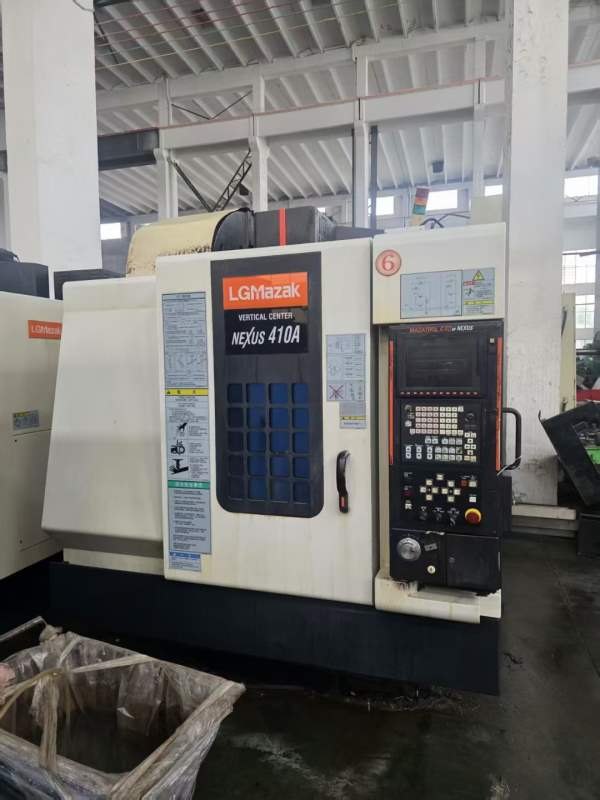 马扎克CN-410A立式加工中心工作尺台寸：900410mm三轴.