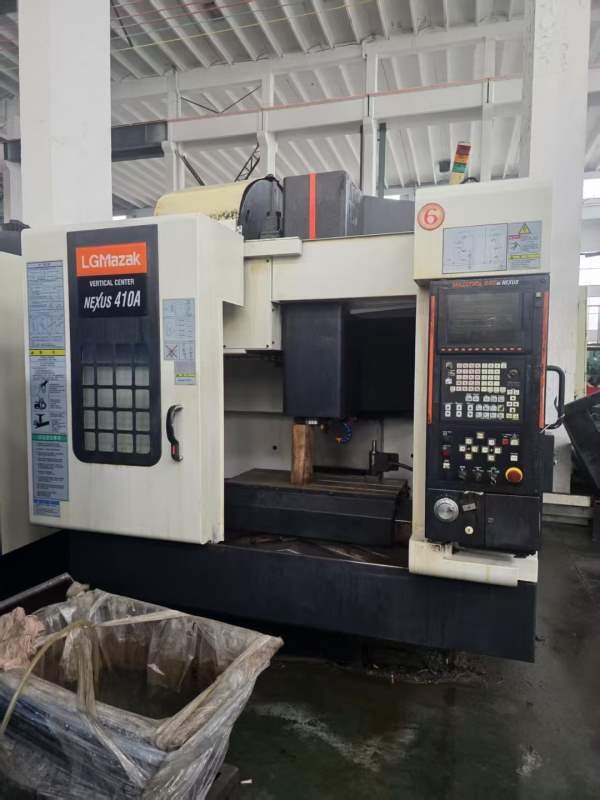 马扎克CN-410A立式加工中心工作尺台寸：900410mm三轴.
