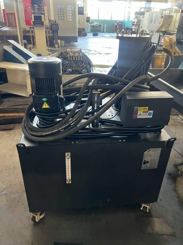 刚刚到货臺湾大畏4043数控龙门，工作台4000/3200mm，.