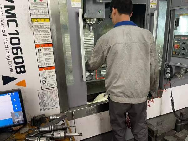 新到2022年安徽新诺（皖南）1060B加工中心、发那科OI-.