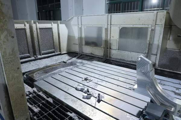 无锡工厂在位出售 准新良将3020L数控龙门加工中心一台.