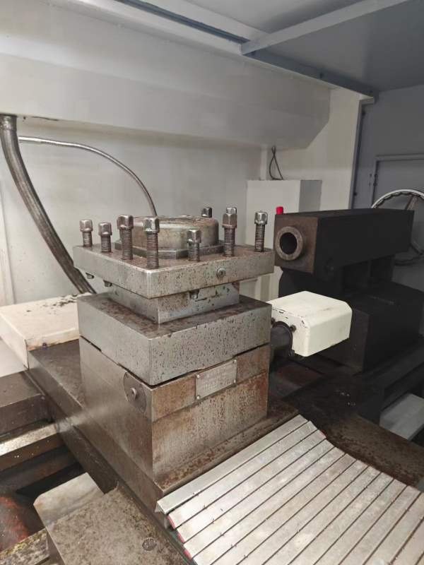 同款2台使用100多小时准新鲁南6180X1500数控车，广数.