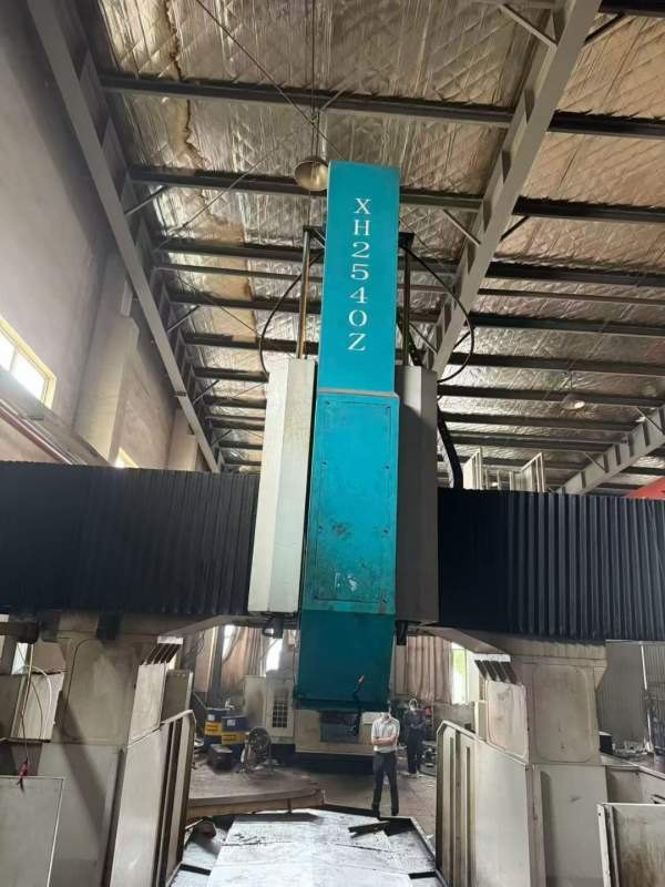 常州野凌4027龙门方滑枕Z轴行程1500工作台4200-2500龙.