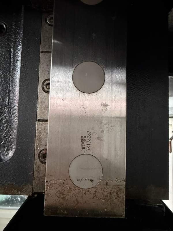 99新乔锋LM3218龙门主轴：台湾数格BT50主轴转速：皮带.