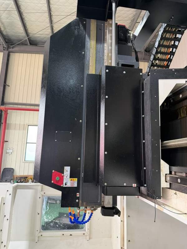99新乔锋LM3218龙门主轴：台湾数格BT50主轴转速：皮带.