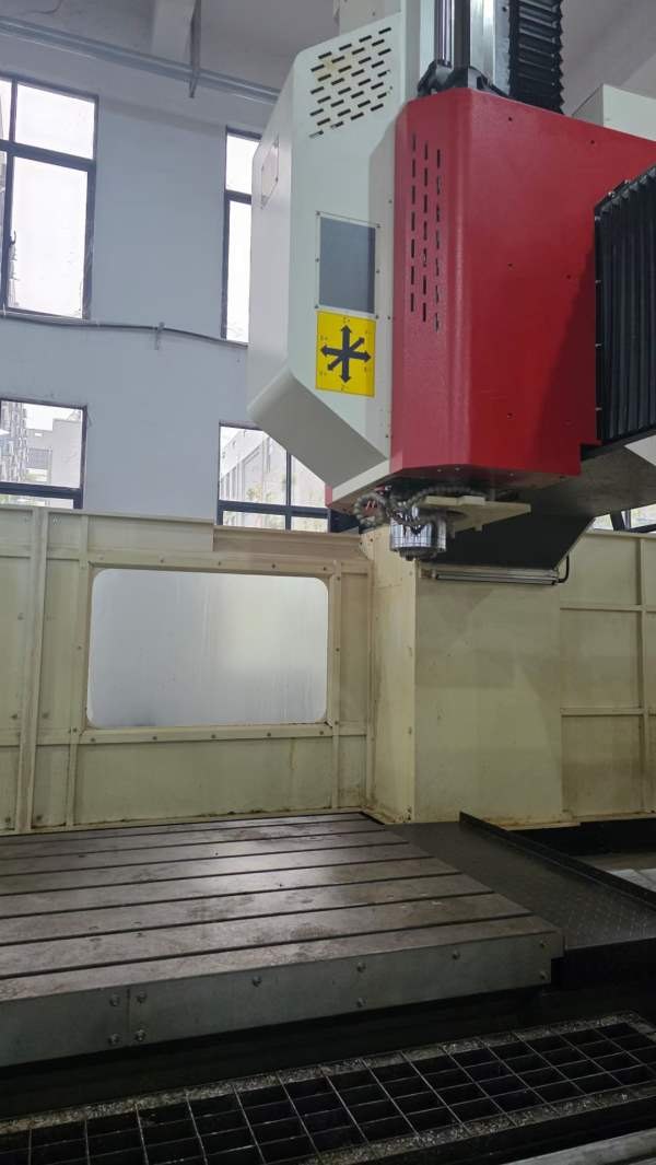 2025年华特2015龙门，安装少用，开机1000小时，BT50，.