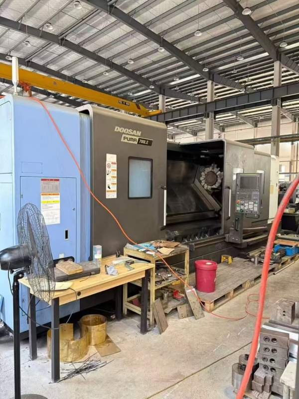 韩国原装斗山PUMA700L重型数控车床，32寸卡盘，12工位.