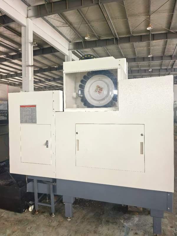 台群T-V856S立式加工中心系统：三菱M80主轴:BT40直连1.