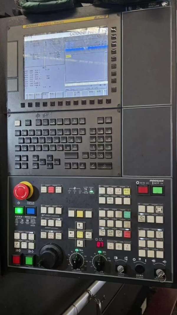 韩国斗山PUMA4005，斗山PUMA400 ，18寸液压卡盘，带齿.