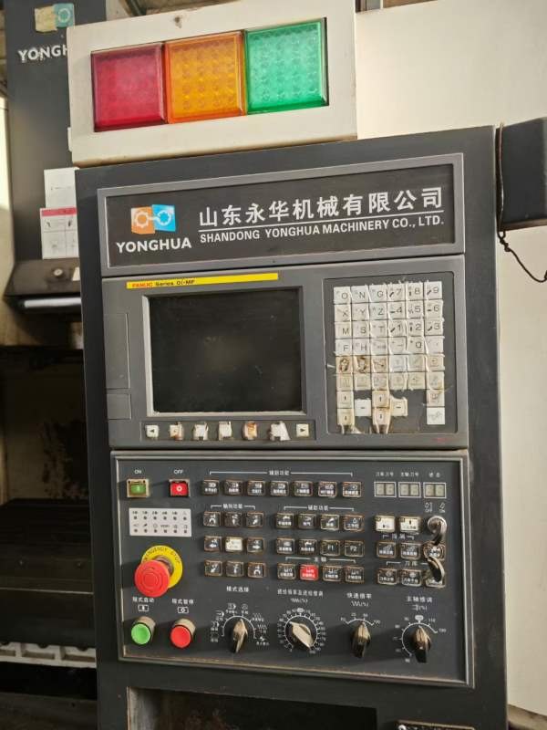 永华1060加工中心，重型机、自重7吨，三轴45滚柱线轨.