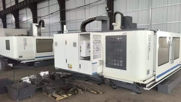 普拉迪PHE-CNC2518S，同款2台，仅使用几百小时工作台.