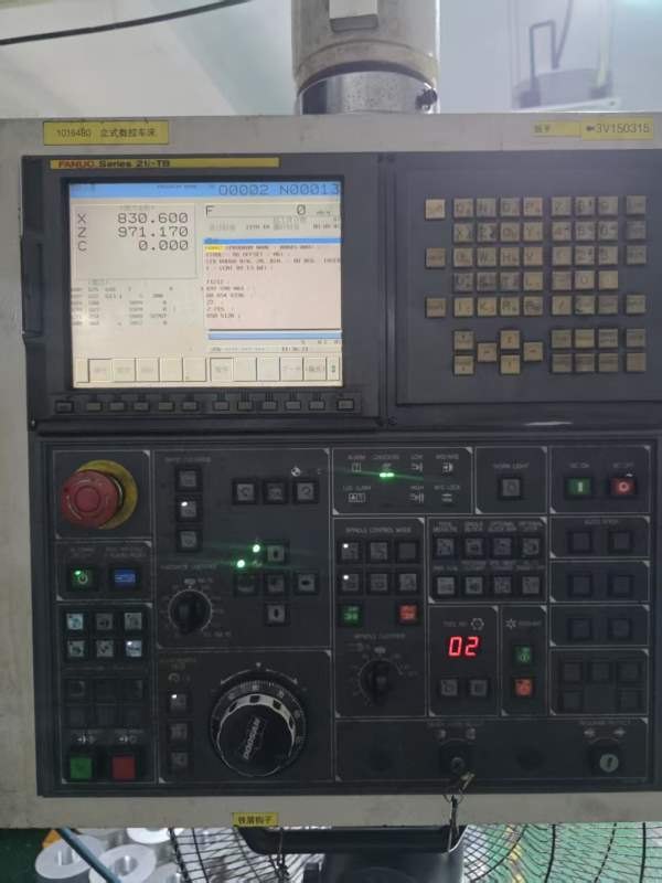 斗山PUMAV550M数控立式车铣中心，发那科系统，工作台.
