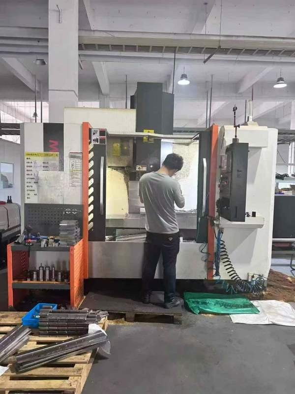 随时可以提货在位出售同款两台浙江迈兴途V1165立式加.