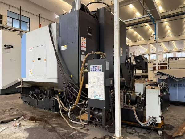 斗山DNM655工作台 1300乘以670 三轴行程1270乘以670乘.